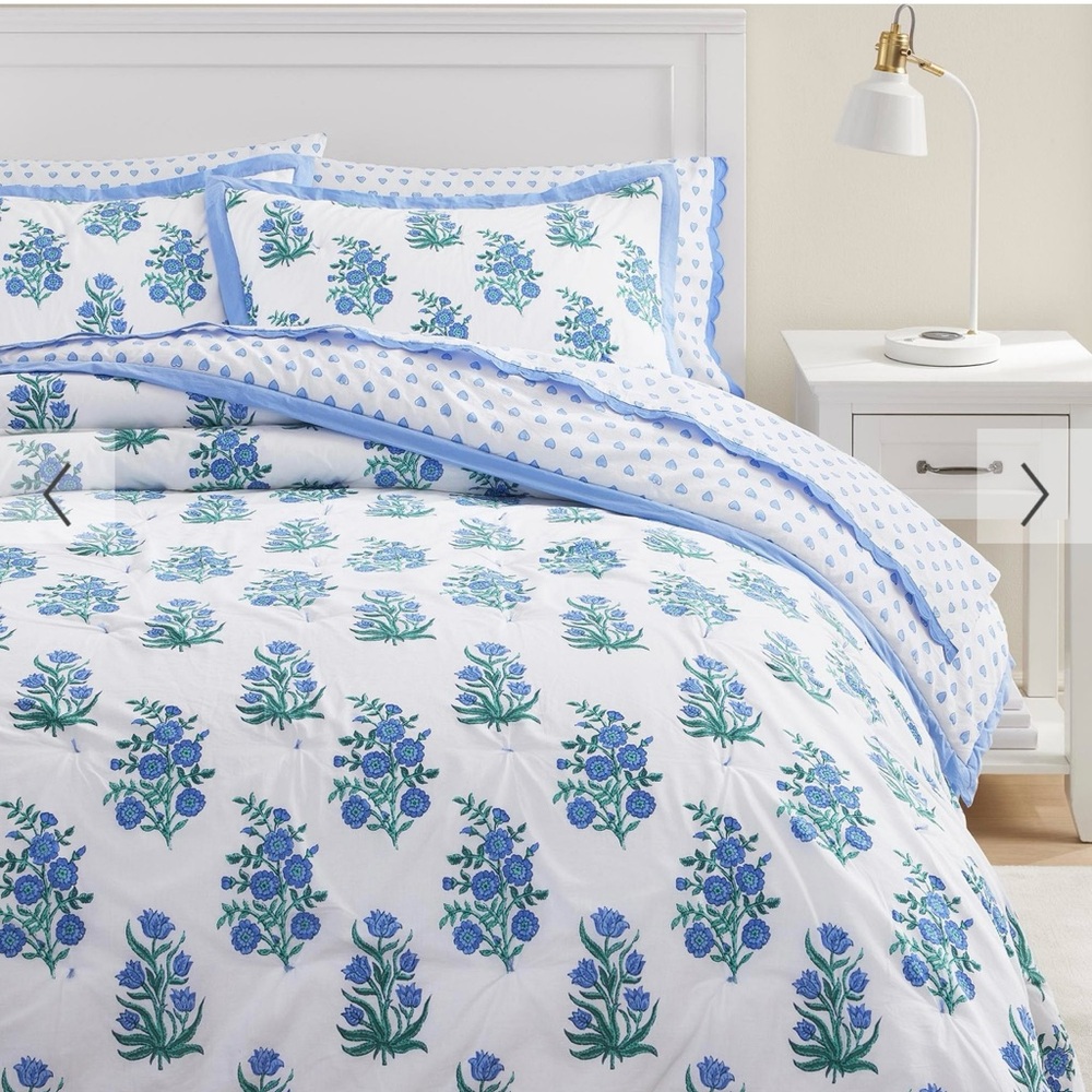 Pottery Barn Teen Blue Floral Comforter Roller Rabbit Wild Rose twin/twin xl